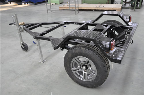 拖掛車底盤后側(cè) 拖掛車底盤后側(cè)